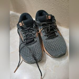 Brooks Revel 2 Women's Athletic Shoes in Black and  Gold